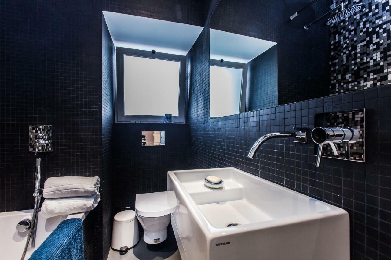 Renovated Apart With Private Courtyard, By Timecooler Lisboa Dış mekan fotoğraf